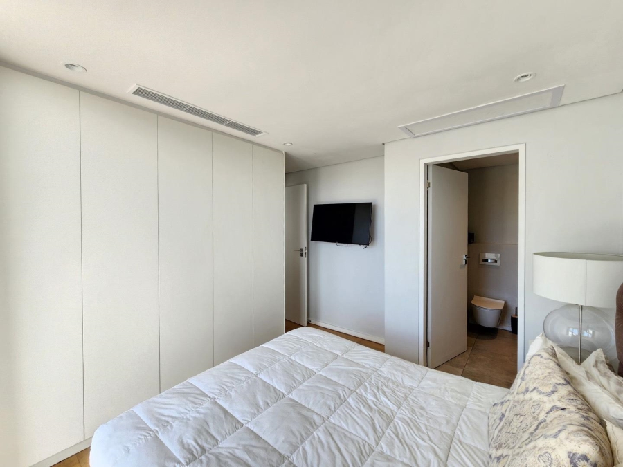 To Let 4 Bedroom Property for Rent in Sea Point Western Cape